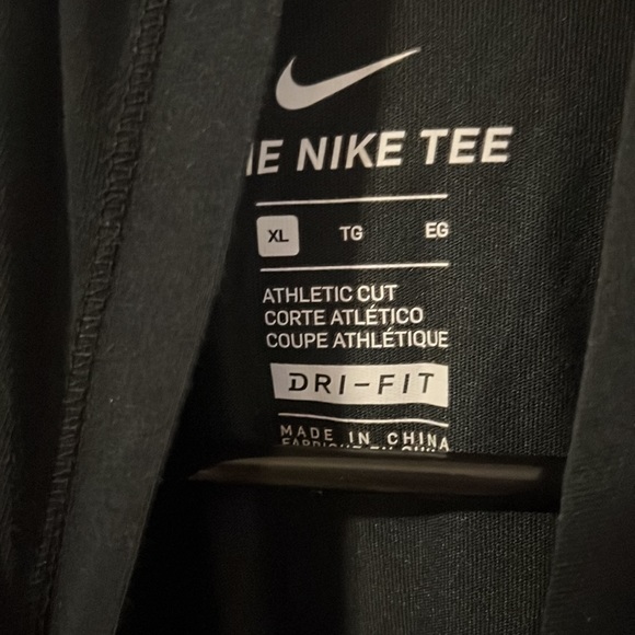 Nike Oregon Ducks Lightweight Sweatshirt - Picture 2 of 2